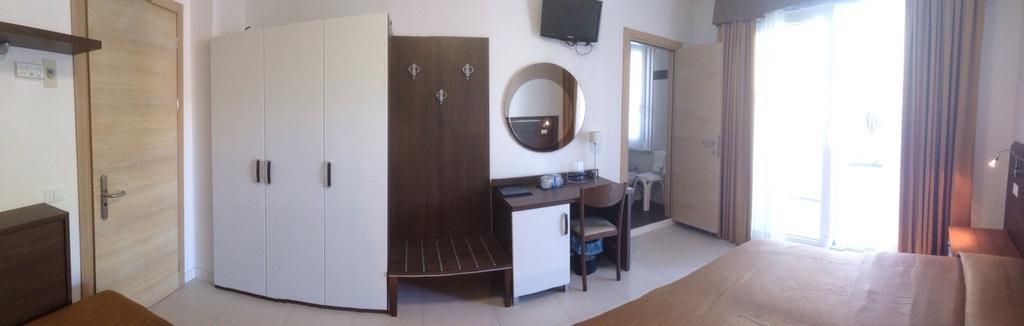 ליגננו סביאדורו Hotel Bellevue מראה חיצוני תמונה