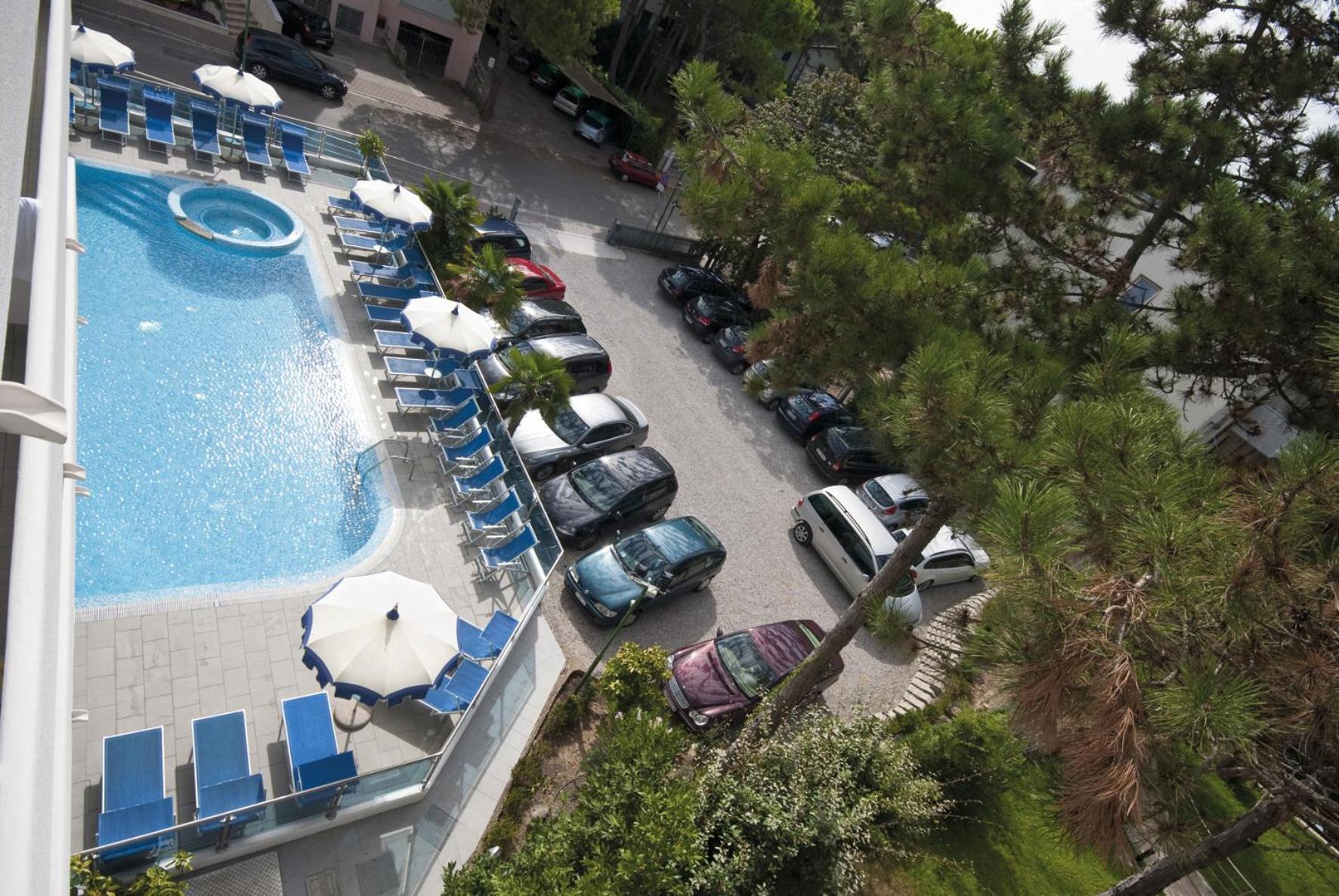 ליגננו סביאדורו Hotel Bellevue מראה חיצוני תמונה