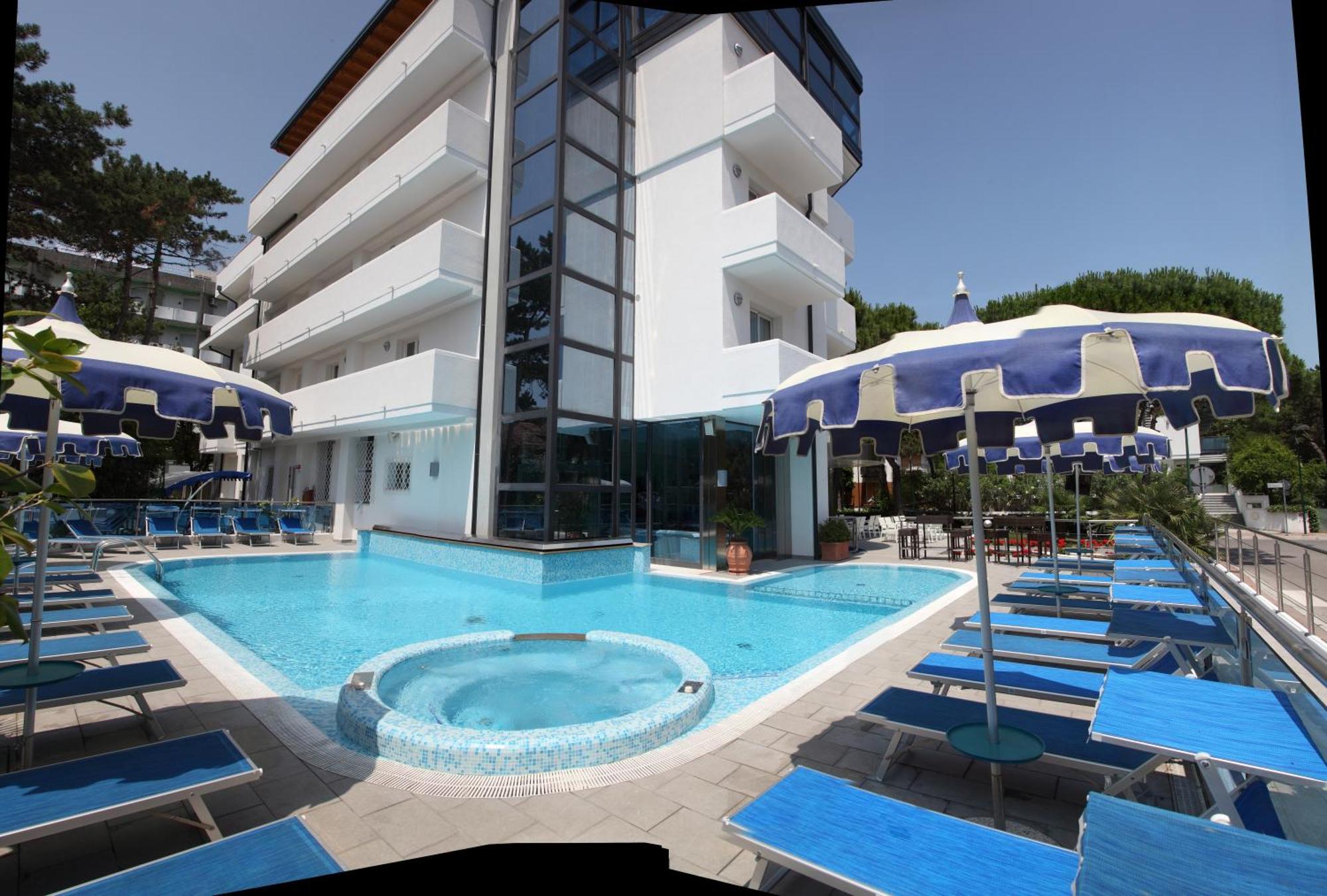 ליגננו סביאדורו Hotel Bellevue מראה חיצוני תמונה